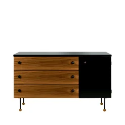 62 Dresser byrå, american walnut, 3 lådor
