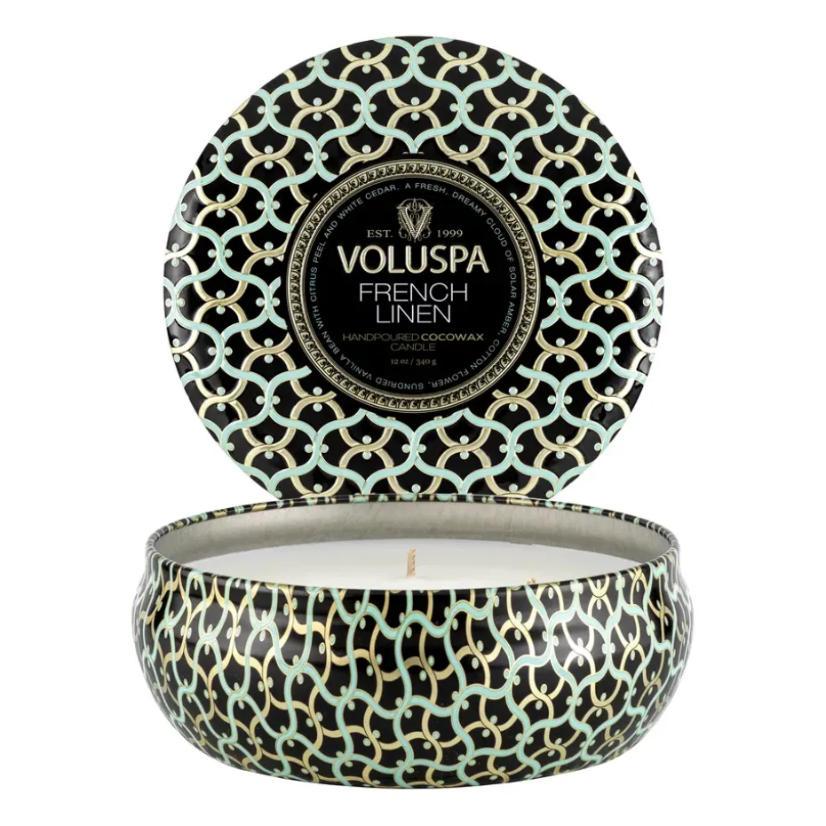 Maison Noir 3-wick Tin doftljus 40 timmar, French Linen