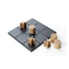 Play spel, Svart-spelpjäser i vitoljad ek