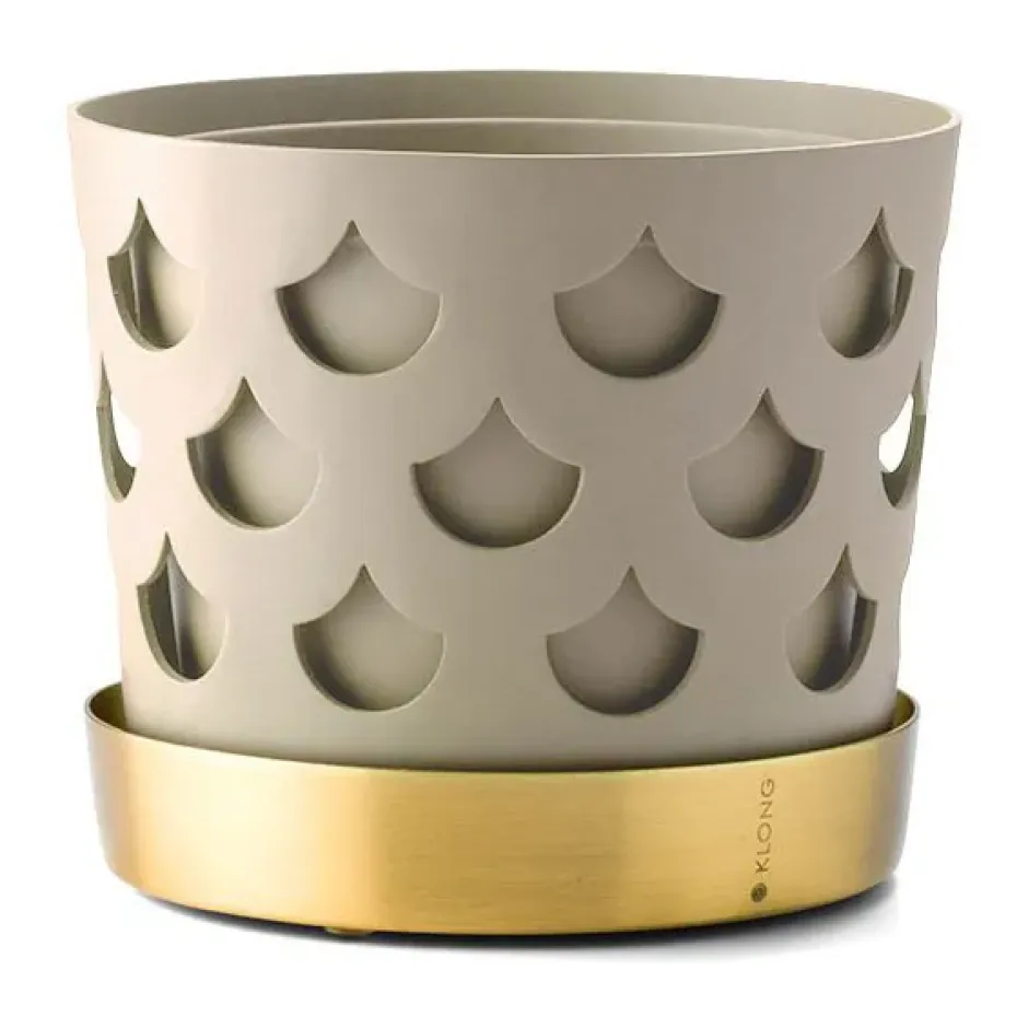 Trio Drop kruka beige med fat i mässing, Small Ø12 cm